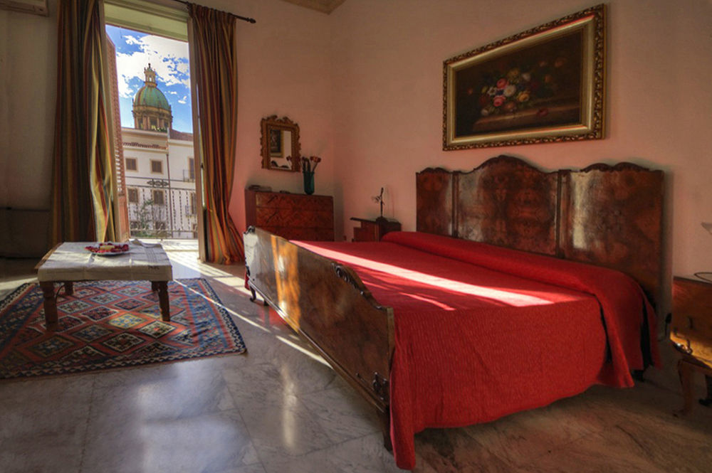 Bed and Breakfast Cavour Il Conte Camillo à Palerme Extérieur photo