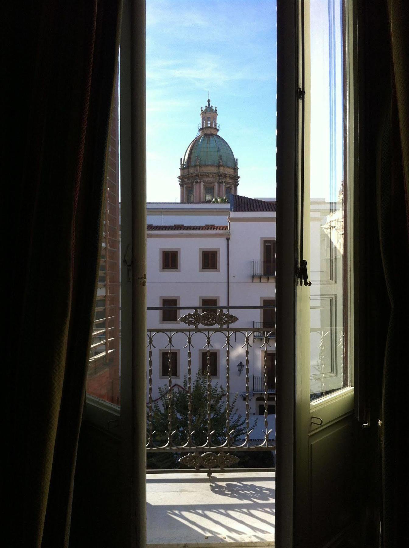Bed and Breakfast Cavour Il Conte Camillo à Palerme Extérieur photo